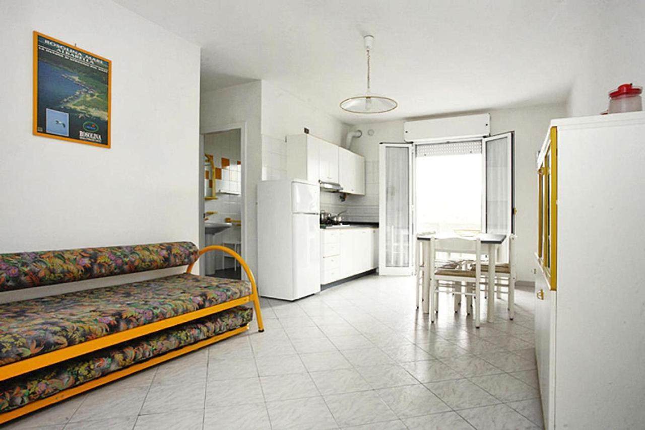 Apartment In Rosolina Mare With A Shared Pool Zewnętrze zdjęcie