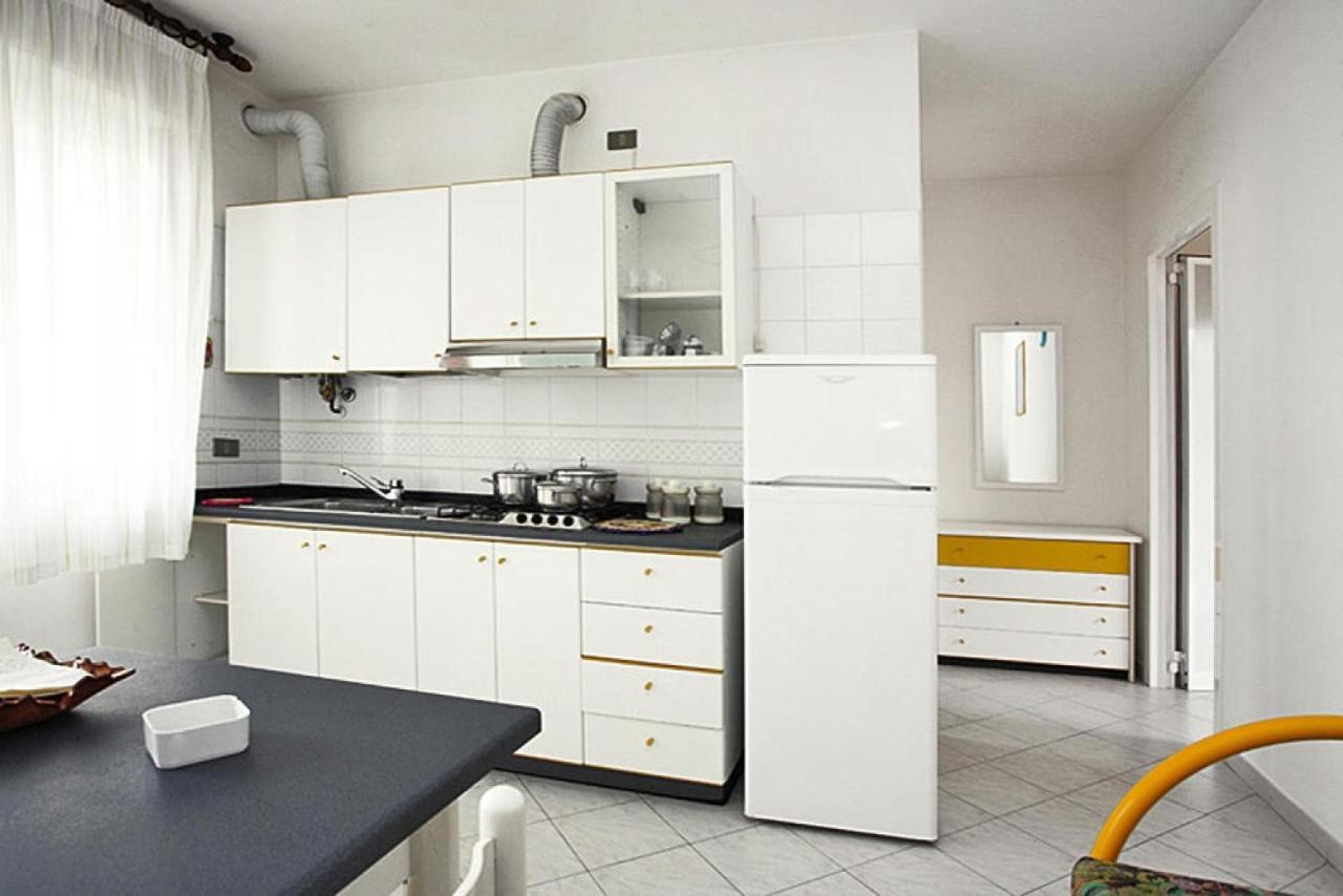 Apartment In Rosolina Mare With A Shared Pool Zewnętrze zdjęcie